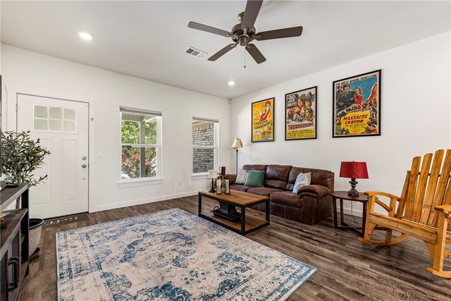129 Granshire Drive, Bella Vista, AR 72714