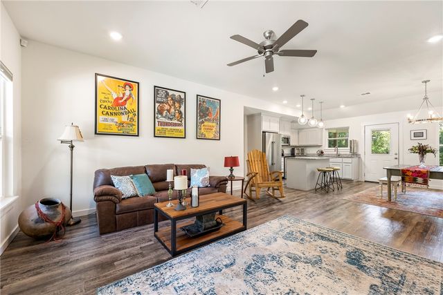 129 Granshire Drive, Bella Vista, AR 72714