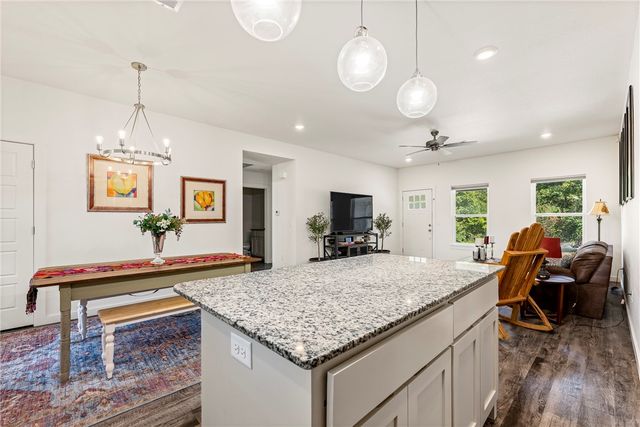 129 Granshire Drive, Bella Vista, AR 72714