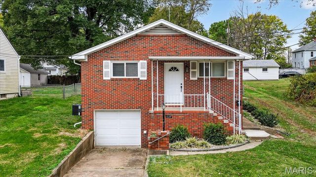 1227 Ridge Avenue, Collinsville, IL 62234