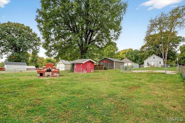 1227 Ridge Avenue, Collinsville, IL 62234