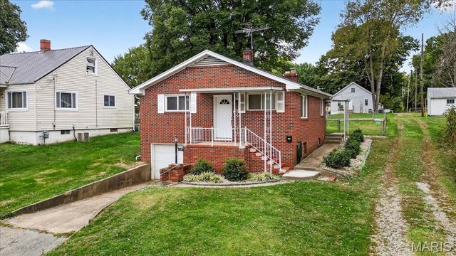 1227 Ridge Avenue, Collinsville, IL 62234