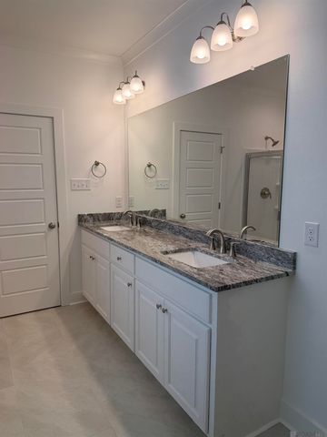 1822 Seawolf Dr, Saint George, LA 70810