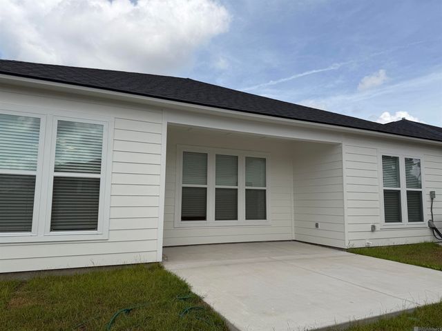 1822 Seawolf Dr, Saint George, LA 70810