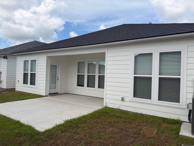1822 Seawolf Dr, Saint George, LA 70810