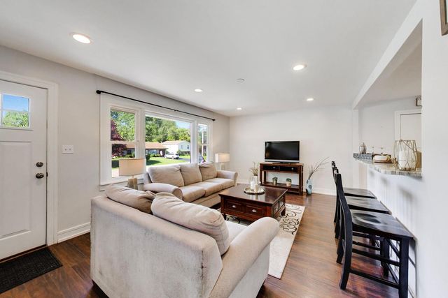 25378 W Park Court, Lake Villa, IL 60046