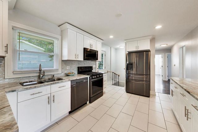 25378 W Park Court, Lake Villa, IL 60046