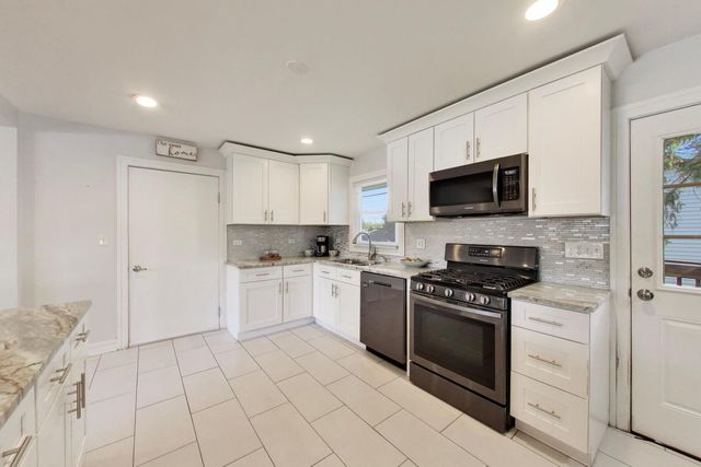 25378 W Park Court, Lake Villa, IL 60046