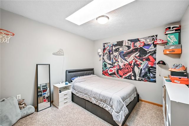 723 Rollinson Rd, Hermitage, PA 16148