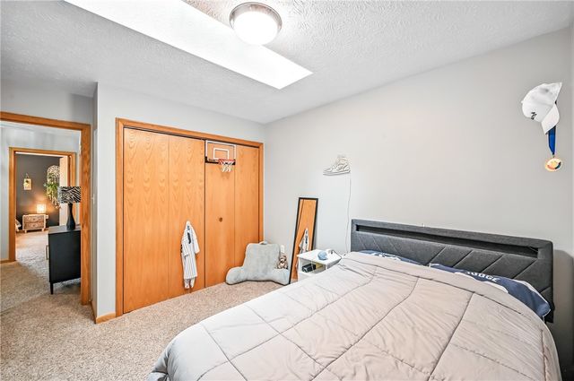 723 Rollinson Rd, Hermitage, PA 16148