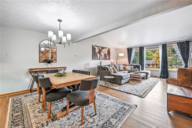 723 Rollinson Rd, Hermitage, PA 16148