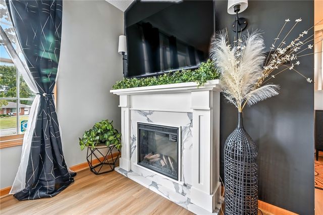 723 Rollinson Rd, Hermitage, PA 16148