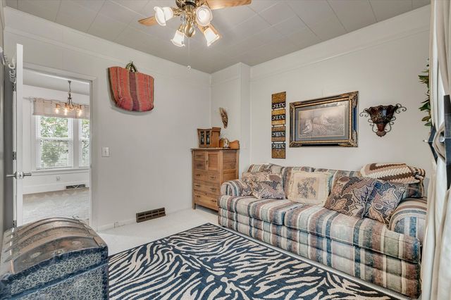 1531 15th Avenue, Moline, IL 61265