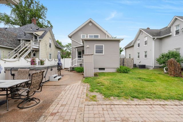 1531 15th Avenue, Moline, IL 61265