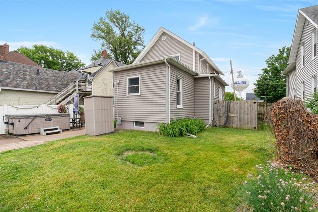 1531 15th Avenue, Moline, IL 61265