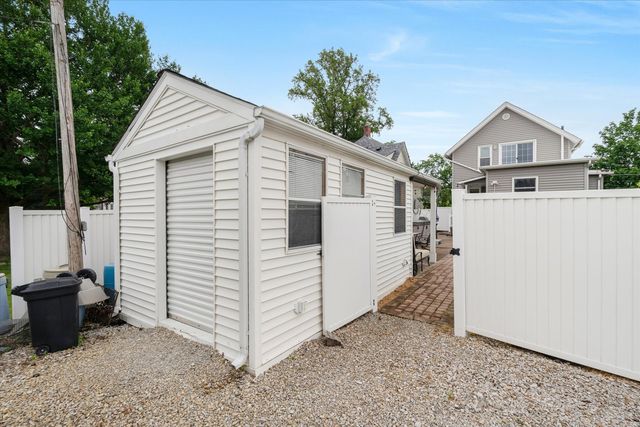 1531 15th Avenue, Moline, IL 61265