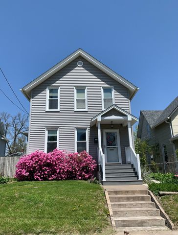 1531 15th Avenue, Moline, IL 61265