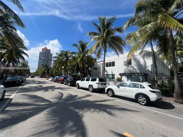 220 Collins Ave 8A, Miami Beach, FL 33139