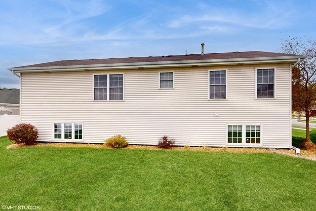 9421 Buchanan Street, Crown Point, IN 46307