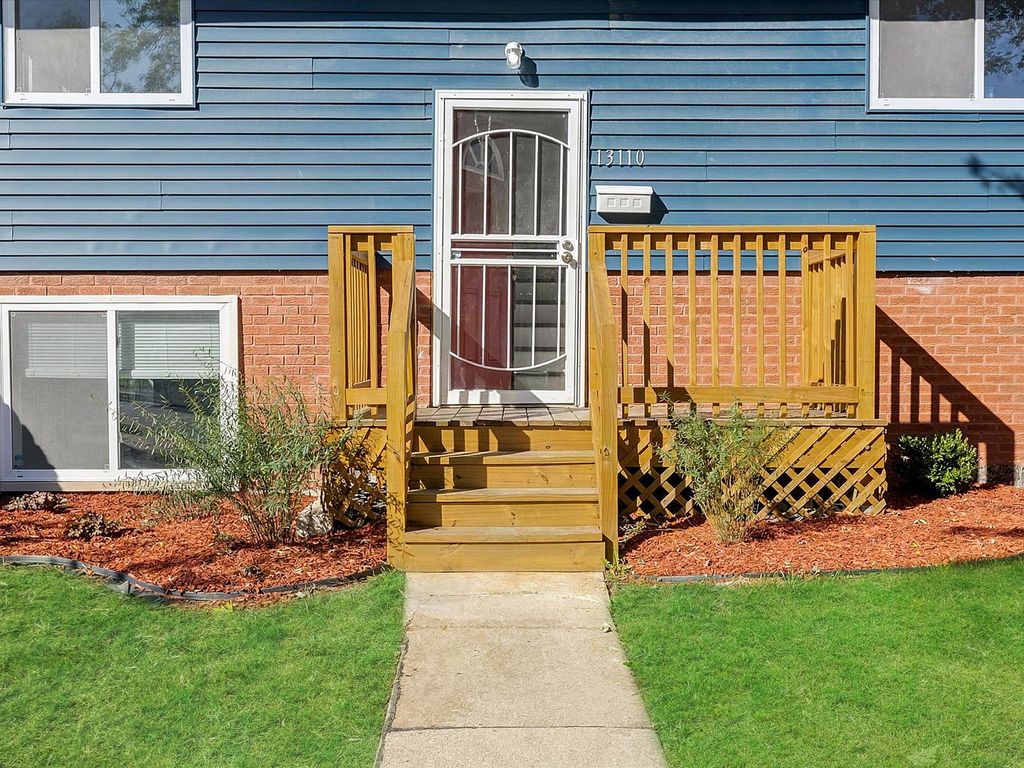13110 S Saint Lawrence Avenue, Chicago, IL 60827 — photo 2