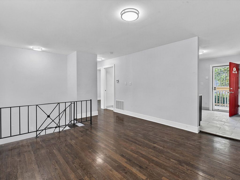 13110 S Saint Lawrence Avenue, Chicago, IL 60827 — photo 5