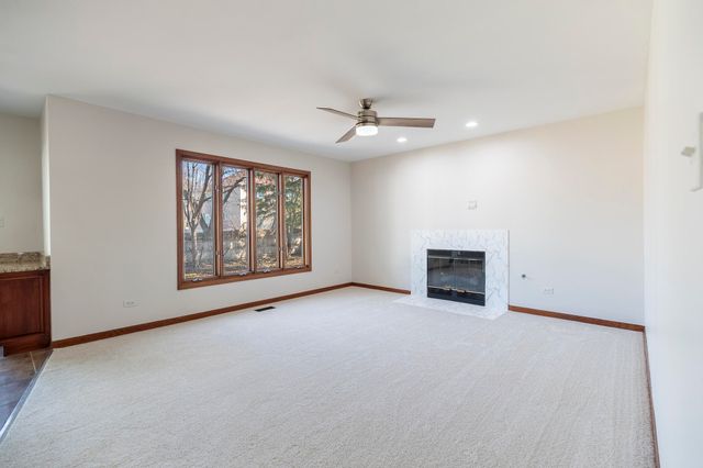 8407 Beech Avenue, Munster, IN 46321