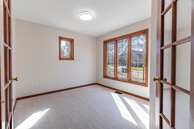 8407 Beech Avenue, Munster, IN 46321