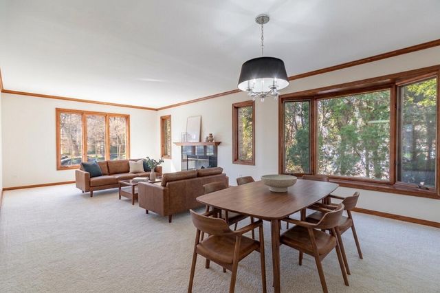 8407 Beech Avenue, Munster, IN 46321