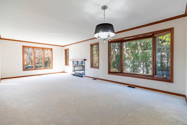 8407 Beech Avenue, Munster, IN 46321