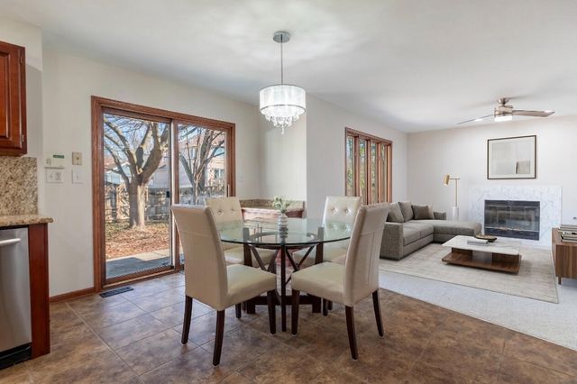 8407 Beech Avenue, Munster, IN 46321