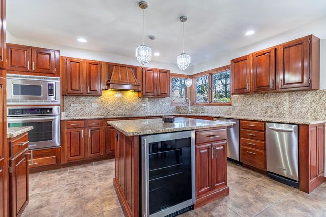 8407 Beech Avenue, Munster, IN 46321