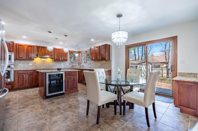 8407 Beech Avenue, Munster, IN 46321