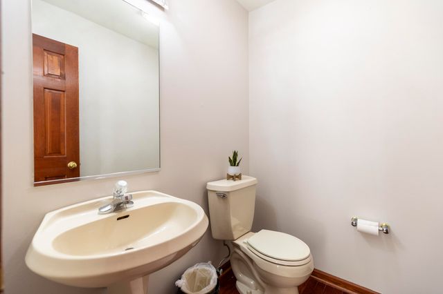 8407 Beech Avenue, Munster, IN 46321