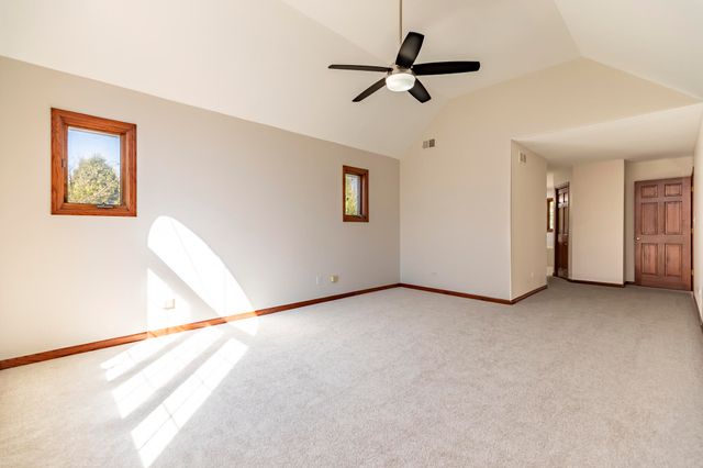 8407 Beech Avenue, Munster, IN 46321