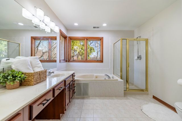 8407 Beech Avenue, Munster, IN 46321