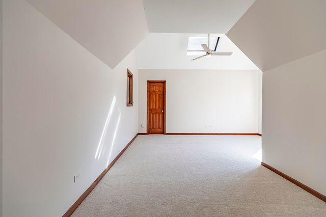 8407 Beech Avenue, Munster, IN 46321