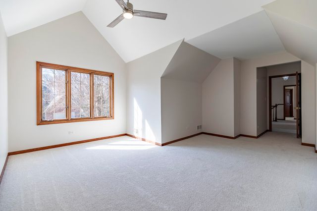 8407 Beech Avenue, Munster, IN 46321