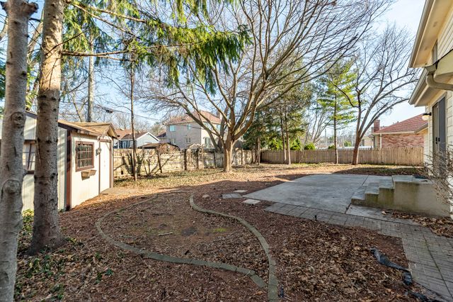 8407 Beech Avenue, Munster, IN 46321