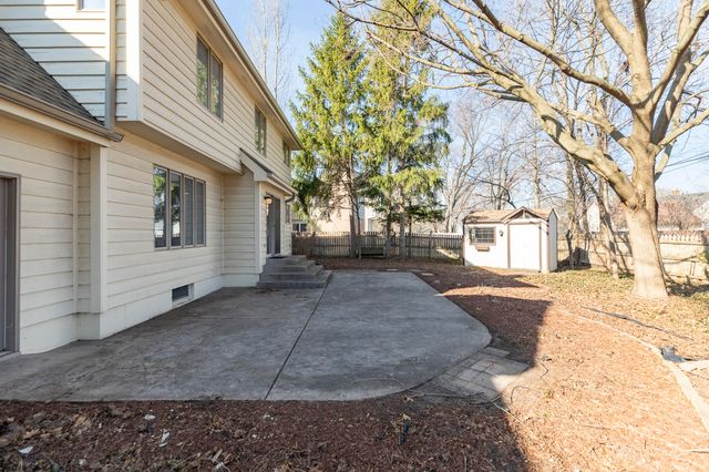 8407 Beech Avenue, Munster, IN 46321