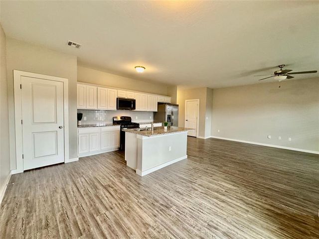 14316 Peach Tree Drive, Yukon, OK 73099