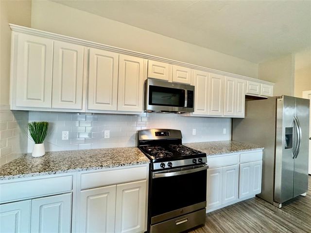14316 Peach Tree Drive, Yukon, OK 73099