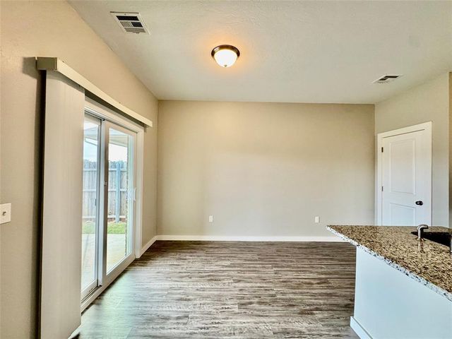 14316 Peach Tree Drive, Yukon, OK 73099