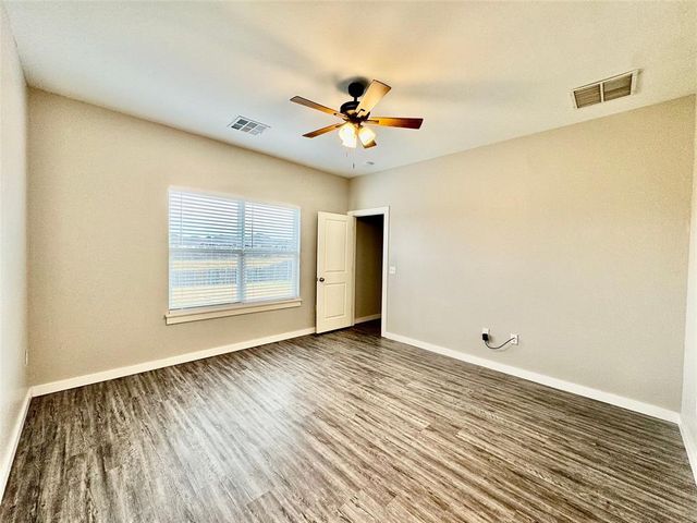 14316 Peach Tree Drive, Yukon, OK 73099