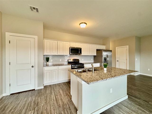 14316 Peach Tree Drive, Yukon, OK 73099