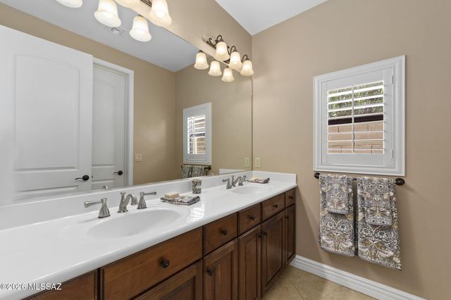 12301 N Golden Mirror Drive, Marana, AZ 85658