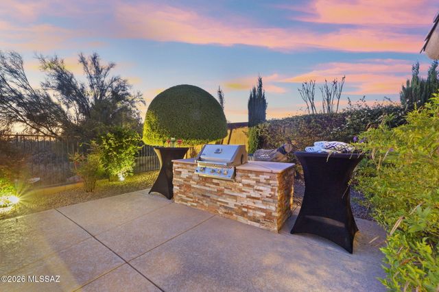 12301 N Golden Mirror Drive, Marana, AZ 85658