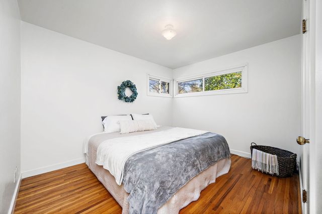 1081 Lawson Avenue E, Saint Paul, MN 55106
