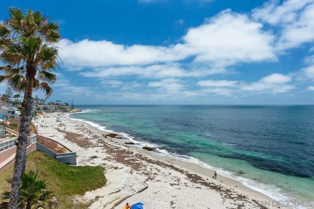 100 Coast 304, La Jolla, CA 92037