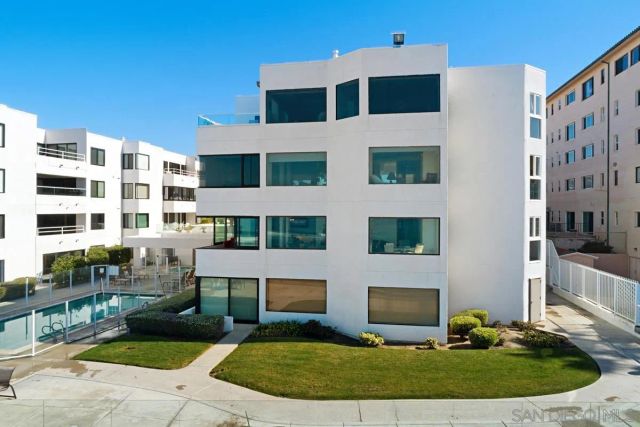 100 Coast 304, La Jolla, CA 92037