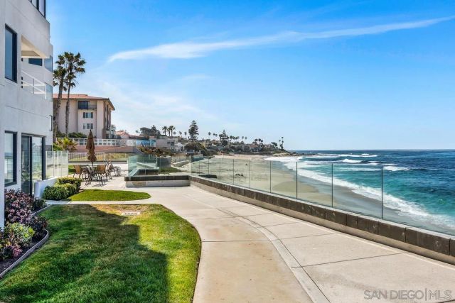 100 Coast 304, La Jolla, CA 92037